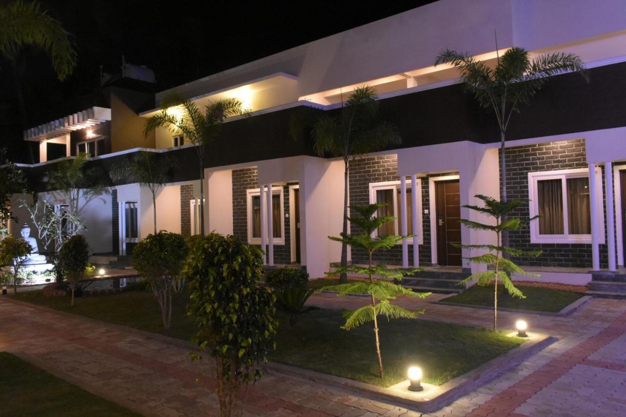 Hotel Tranquil Park Puducherry Exterior foto